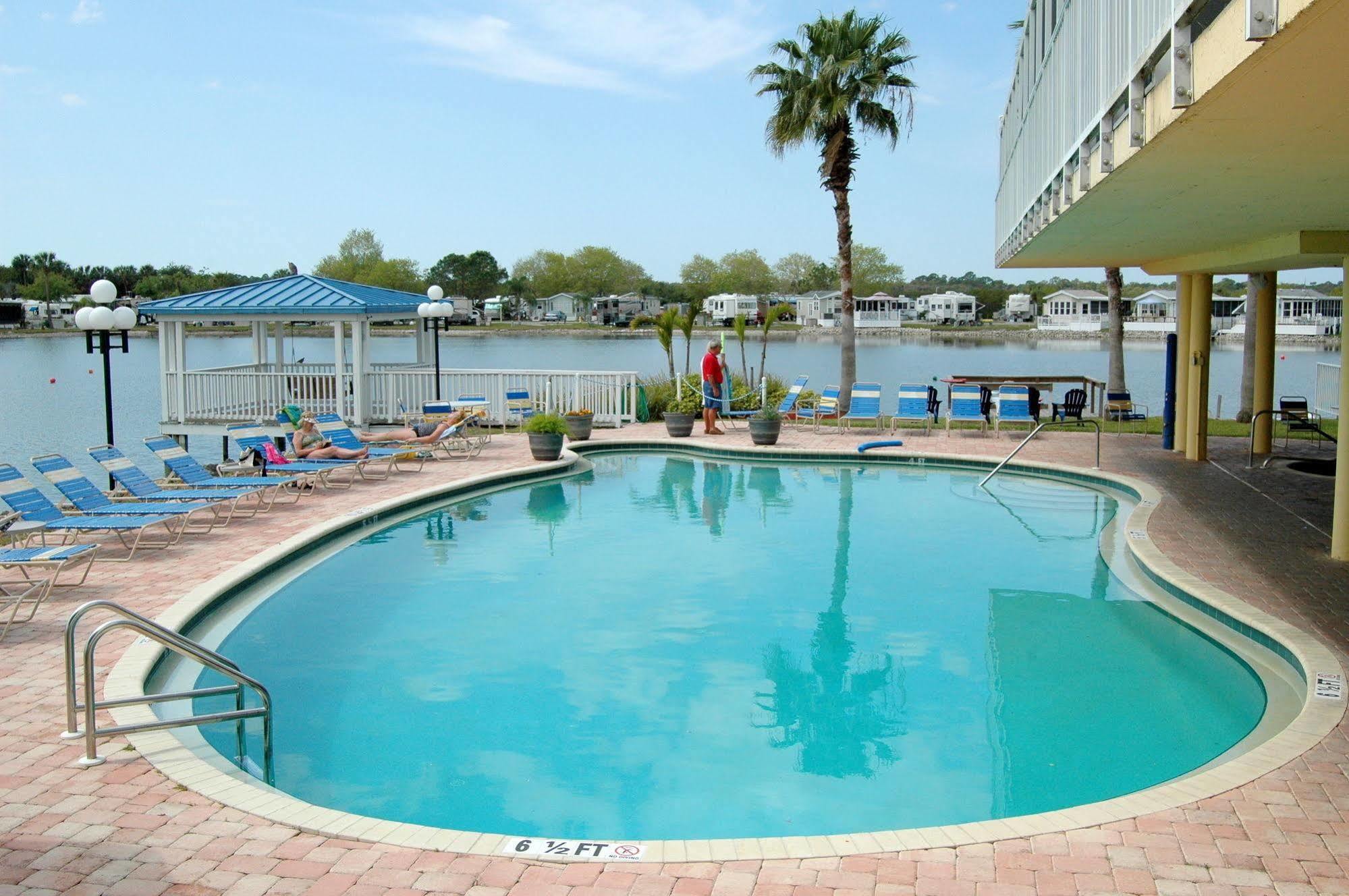 Winter Quarters Encore Manatee Rv Resort Брейдентон Екстер'єр фото